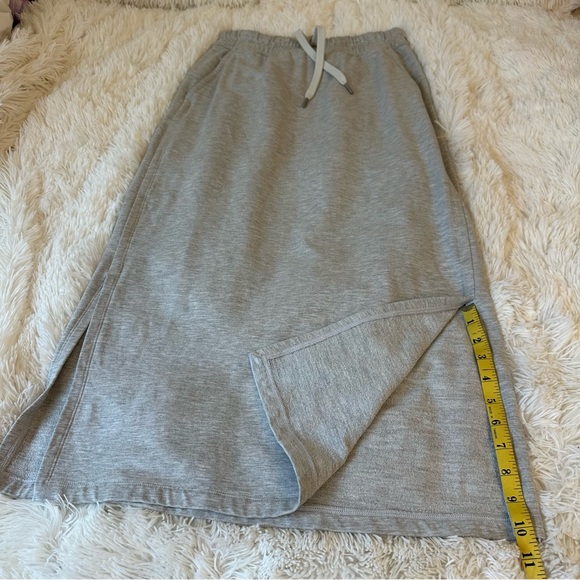 Lululemon Modal Blend Women’s Gray High Rise A-Line Midi Skirt Size: 6 - Picture 3 of 8
